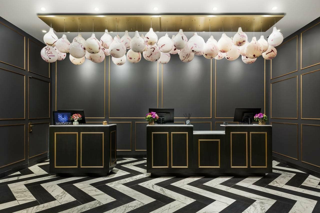 57 Hotel 4*